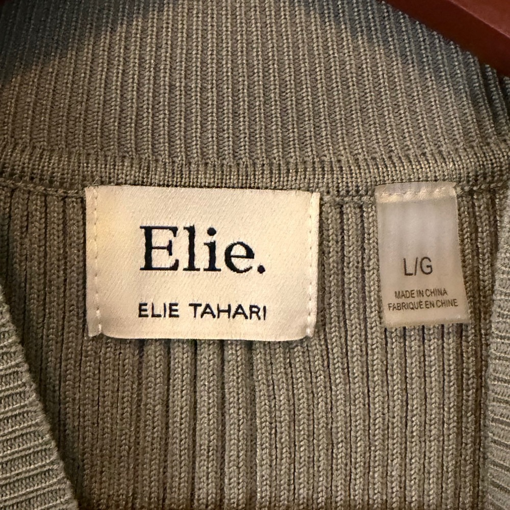 Elie Tahari Olive Ribbed Minimalist Elevated Basic Mock Neck Knit Tank Top L - Picture 4 of 6